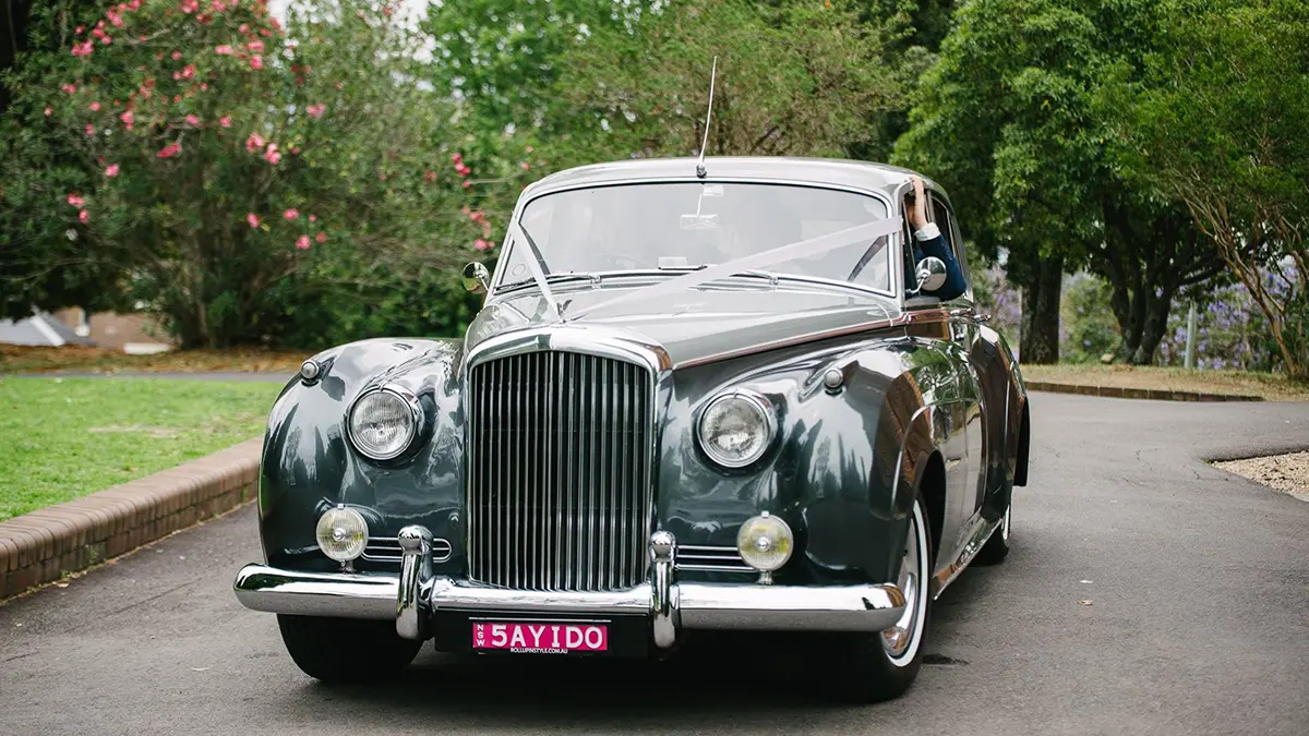 1957 bentley owned by roll up in style. photo credit https://imagesbykevin.com.au/